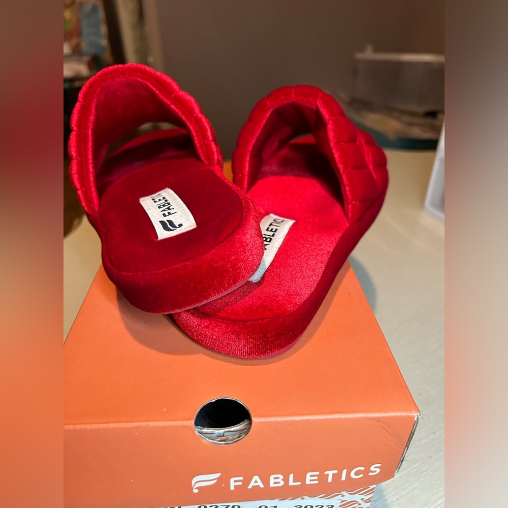 Fabletics Red Shoes - Picture 6 of 8